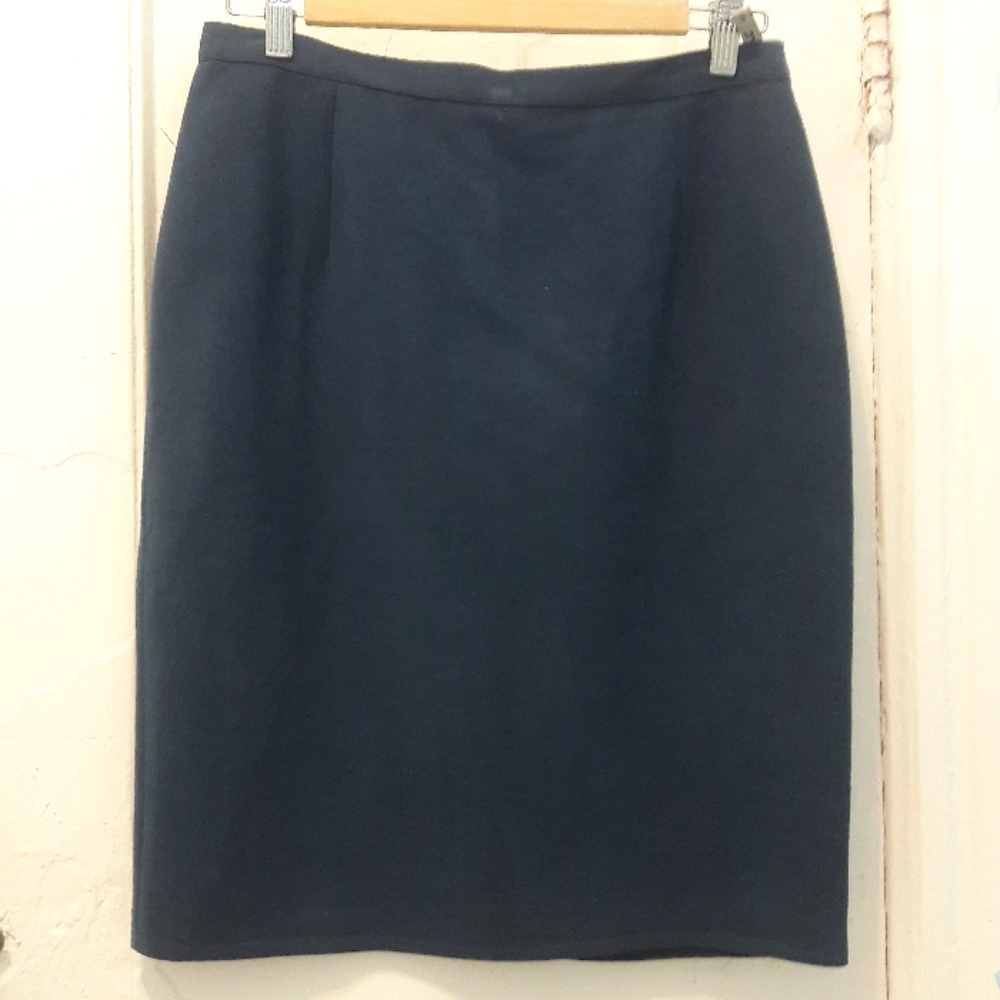 NEW!!! VERY quality Women's skirt